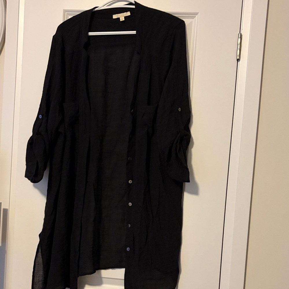 Lightweight Black Longline Button-Front Blouse